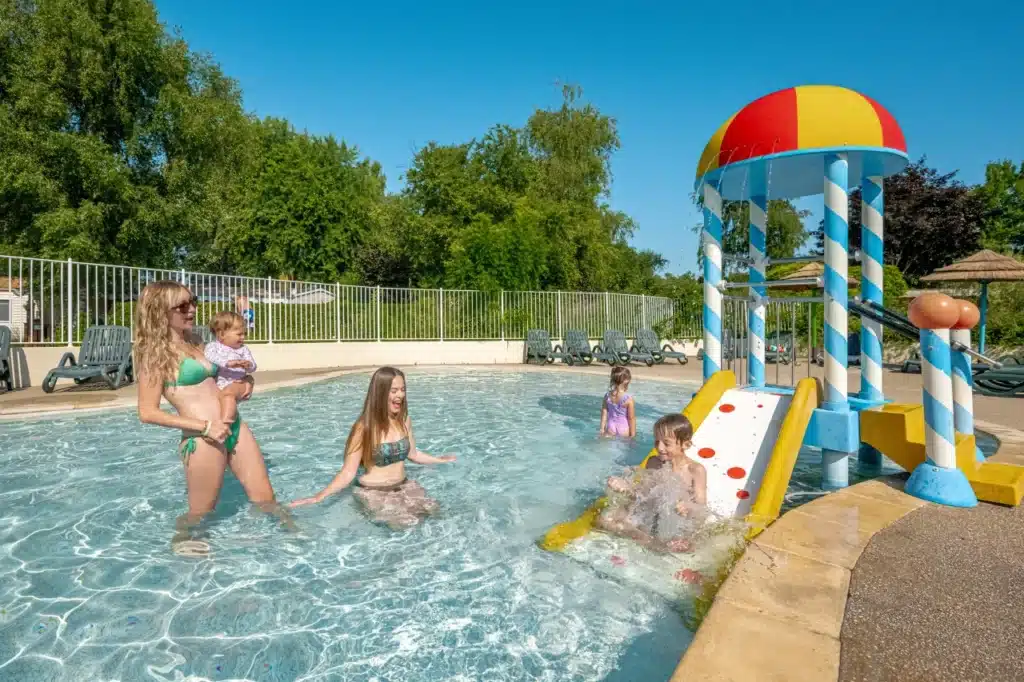 060 Camping Isere Bontemps Ciela Village Parc Aquatique